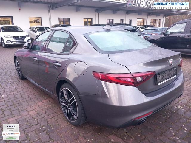 Alfa Romeo Giulia Sprint 2.2 Turbo 160 AT8 Nav Kam Keyless 