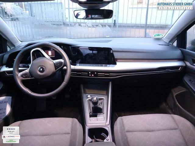 Volkswagen Golf Life VIII 1.5 TSI 130 LED PDC Nav AppCo ACC 