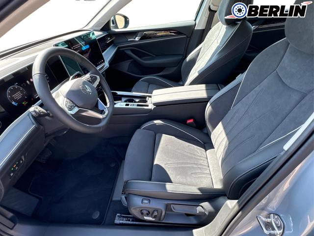 Volkswagen / Passat Variant / / / / DSG+NAVI+MATRIX+MASSAGE+ACC+KAMERA