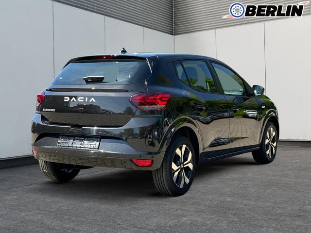 Dacia / Sandero / / / / KAMERA+SHZ+PDC+DAB+KLIMA