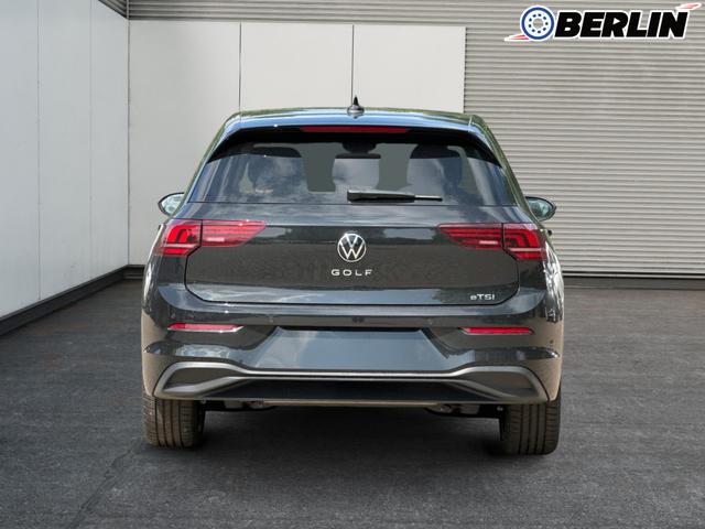 Volkswagen / Golf / Schwarz / / / KAMERA+18 ALU+ACC+LED+SHZ+KLIMA+KESSY+ARTVELOURS