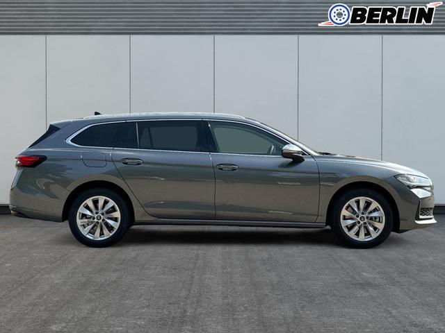 Skoda / Superb Combi / / / / DSG+4WD+NAVI+EL. HECKKL.+SHZ V+H