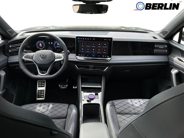 Volkswagen / Tiguan / Schwarz / / / DSG+HARMAN+20 ALU+MATRIX+MASSAGE+ACC+KAMERA