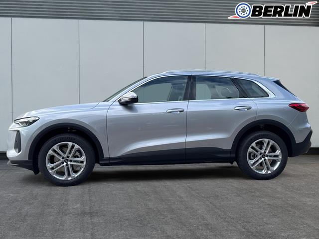 Audi / Q5 / Silber / / / AHK+NAVI+LED+SHZ+PDC