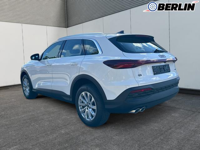 Audi / Q5 / Weiß / / / QUATTRO AHK+NAVI+LED+SHZ+PDC, Beispielbilder, ggf. teilweise mit Sonderausstattung