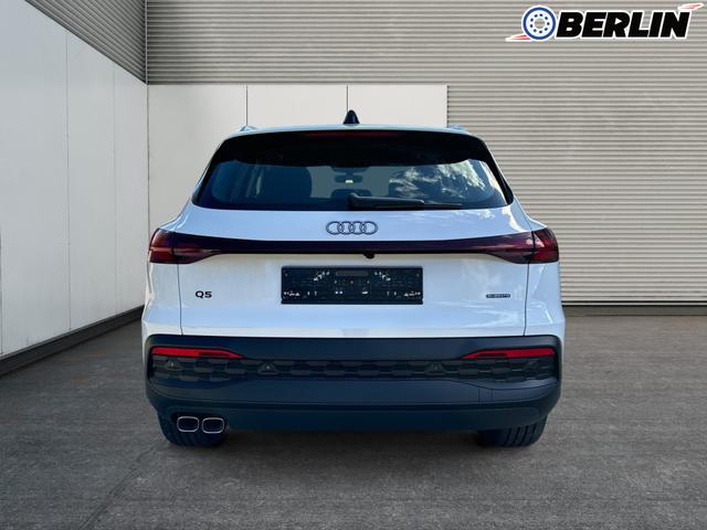 Audi / Q5 / Weiß / / / QUATTRO AHK+NAVI+LED+SHZ+PDC, Beispielbilder, ggf. teilweise mit Sonderausstattung