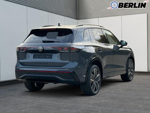 Volkswagen / Tiguan / Grau / / / PANO+HD MATRIX+AHK+NAVI+BLACK STYLE+20 LM+ACC