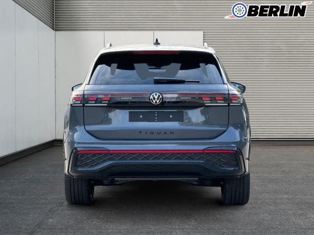 Volkswagen / Tiguan / Grau / / / PANO+HD MATRIX+AHK+NAVI+BLACK STYLE+20 LM+ACC