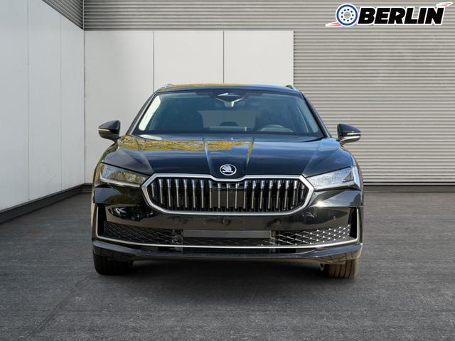 Skoda / Superb Combi / / / / AHK+NAVI+KAM+EL.HECKKL.+KESSY