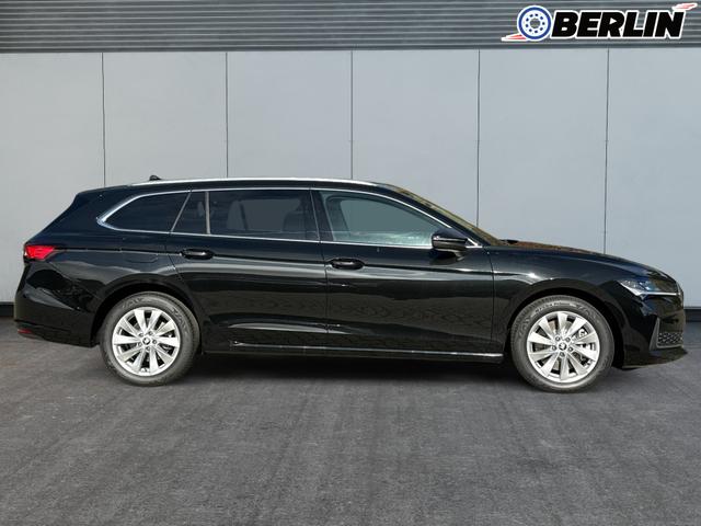 Skoda / Superb Combi / / / / AHK+NAVI+KAM+EL.HECKKL.+KESSY