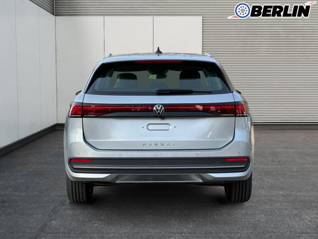 Volkswagen / Passat Variant / Silber / / / DSG+AHK+PANO+NAVI+ACC+KAMERA+LED+MASSAGE