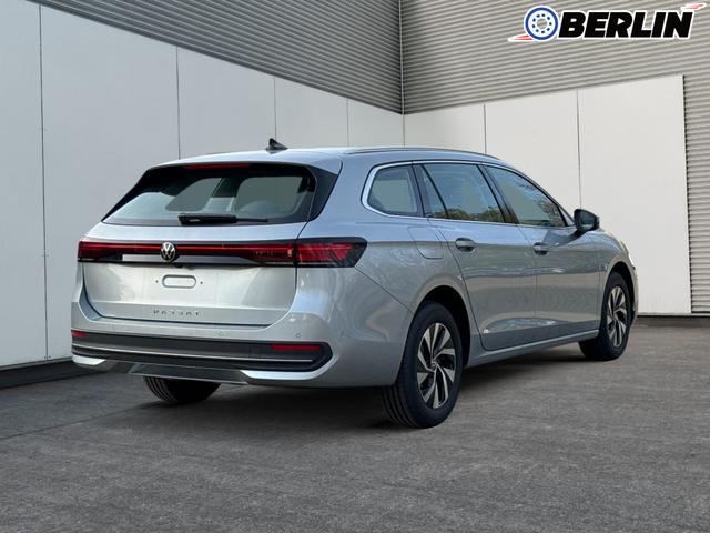Volkswagen / Passat Variant / Silber / / / DSG+AHK+PANO+NAVI+ACC+KAMERA+LED+MASSAGE