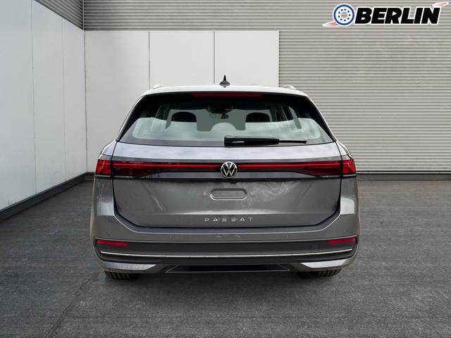 Volkswagen / Passat Variant / Grau / / / DSG+AHK+MASSAGE+NAVI+ACC+KAMERA+LED+17 ALU