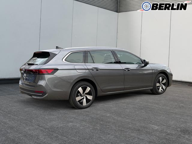 Volkswagen / Passat Variant / Grau / / / DSG+AHK+MASSAGE+NAVI+ACC+KAMERA+LED+17 ALU