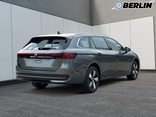 Volkswagen / Passat Variant / Grau / / / DSG+AHK+MASSAGE+NAVI+ACC+KAMERA+LED+17 ALU