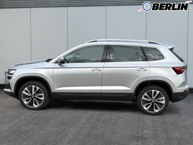 Skoda / Karoq / Silber / / / AHK+KAMERA+EL. HECKKL.+SHZ+ACC+KESSY+18''ALU