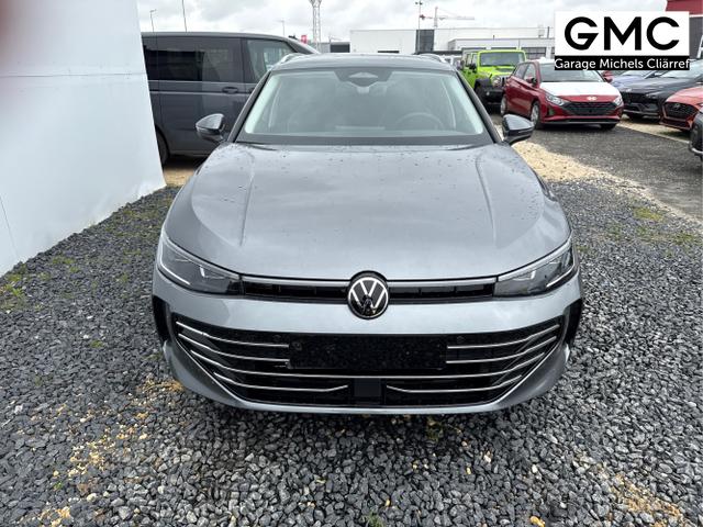 Volkswagen / Passat Variant / Weiß / / / 