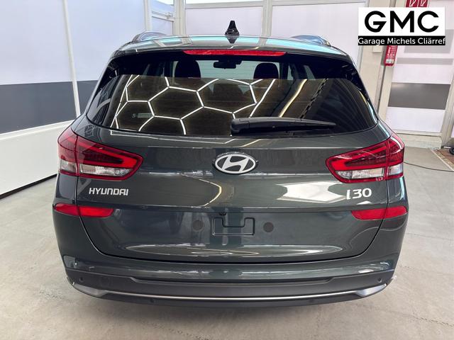 Hyundai i30 Kombi STYLE EDITION NAVI SHZ KLIMAAUTOMATIK RFK LED PDC v+h 