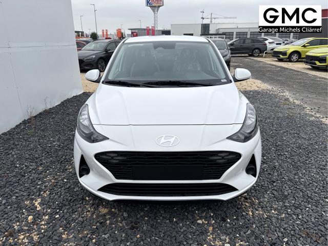 Hyundai / i10 / Weiß / / / AUT NAVI SHZ TEMPOMAT 