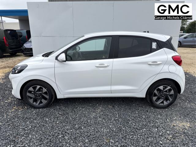 Hyundai / i10 / Weiß / / / AUT NAVI SHZ TEMPOMAT 