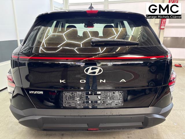 Hyundai / KONA / Schwarz / / / NAVI KLIMAAUTOMATIK PDC v+h RFK