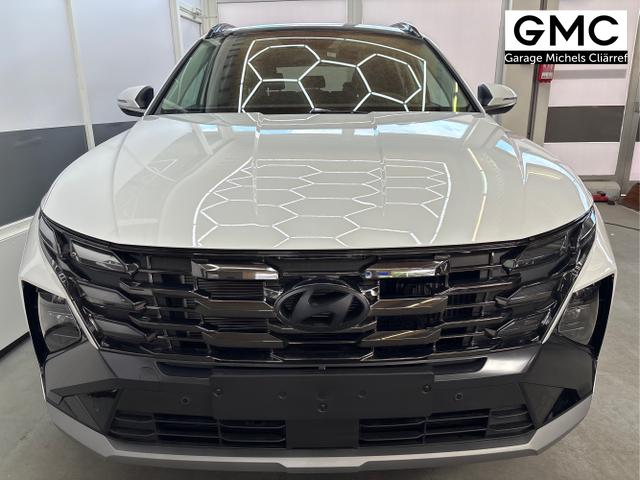 Hyundai / TUCSON / Wei&szlig; / / / PANO SHZ v+h 18 ALU