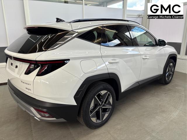 Hyundai / TUCSON / Wei&szlig; / / / PANO SHZ v+h 18 ALU