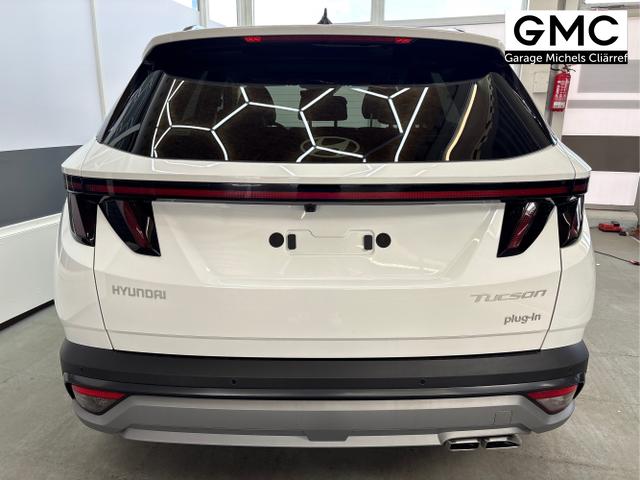 Hyundai / TUCSON / Wei&szlig; / / / PANO SHZ v+h 18 ALU