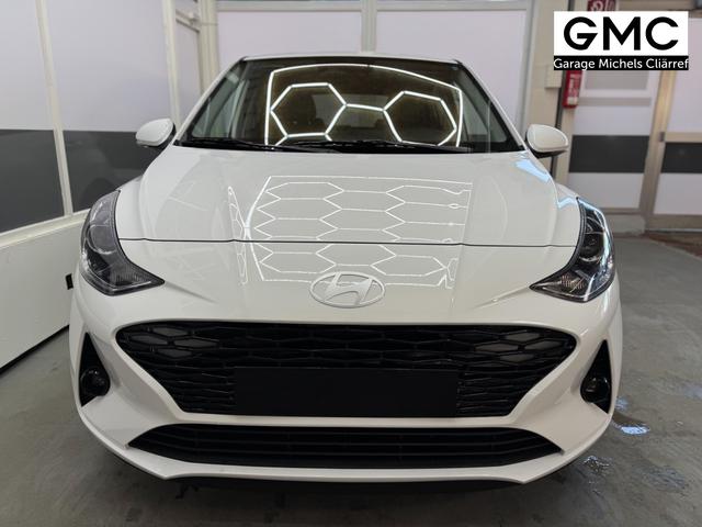 Hyundai i10 PREMIUM AUT SHZ KLIMAAUTOMATIK AMBIENTE ALU RFK PDC NAVI 