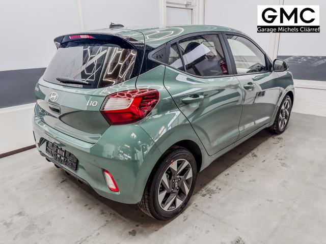 Hyundai i10 PREMIUM AUT SHZ KLIMAAUTOMATIK AMBIENTE ALU RFK PDC NAVI 