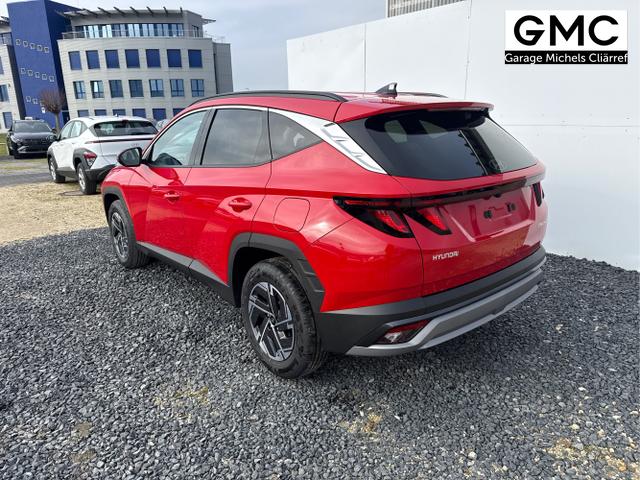 Hyundai / TUCSON / Rot / / / KLIMAAUTOMATIK TOTWINKEL NAVI SHZ RFK PDC