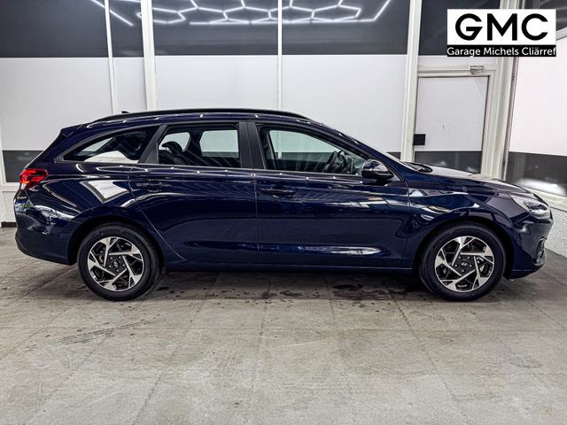 Hyundai i30 Kombi STYLE NAVI RFK SHZ PDC ALU 
