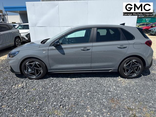 Hyundai / i30 / Grau / / / 