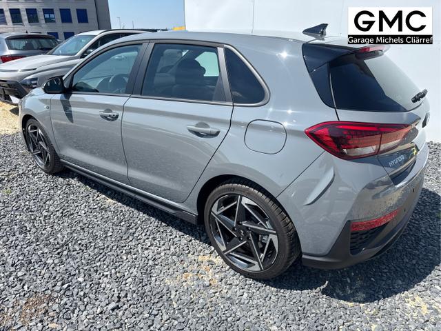 Hyundai / i30 / Grau / / / 