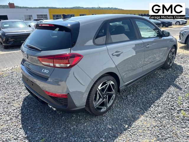 Hyundai / i30 / Grau / / / 