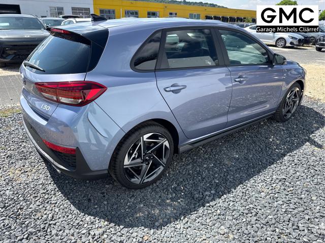 Hyundai / i30 / Grau / / / 
