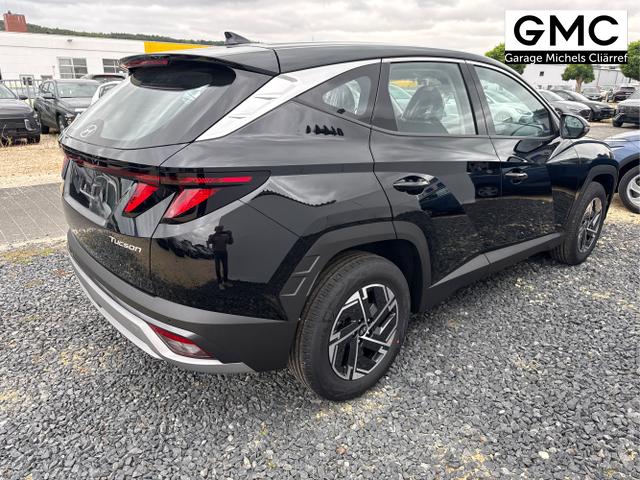 Hyundai / TUCSON / Grau / / / 