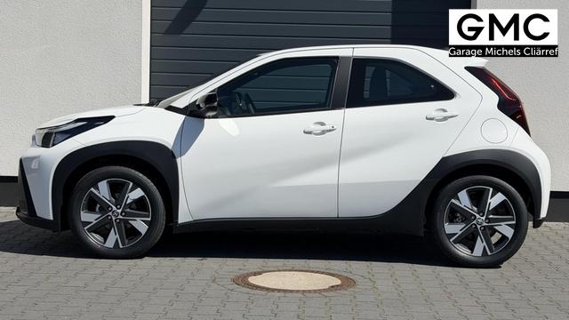 Toyota Aygo X Play 1,5 Hybrid CVT 85KW Winterpaket 