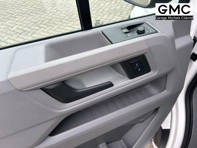 Volkswagen / Crafter Pritsche DoKa / Weiß / / / 35 2.0 TDI MR DSG / 5 J. Garantie