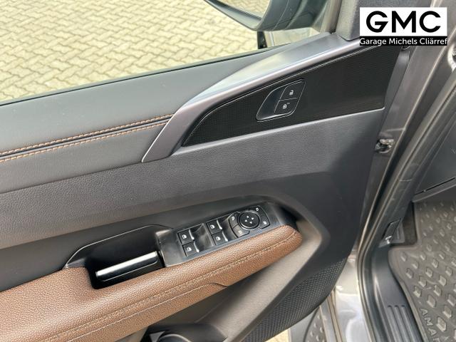 Volkswagen / Amarok / Grau / / / PanAmericana 3.0 TDI V6 4MOTION / AHK Navi