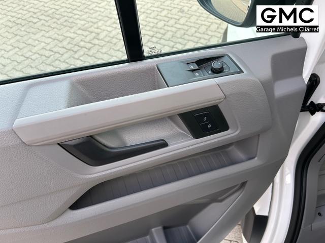 Volkswagen / Crafter Kastenwagen / Wei&szlig; / / / 30 2.0 TDI MR Aut. L3H2 / 4 J. Garantie