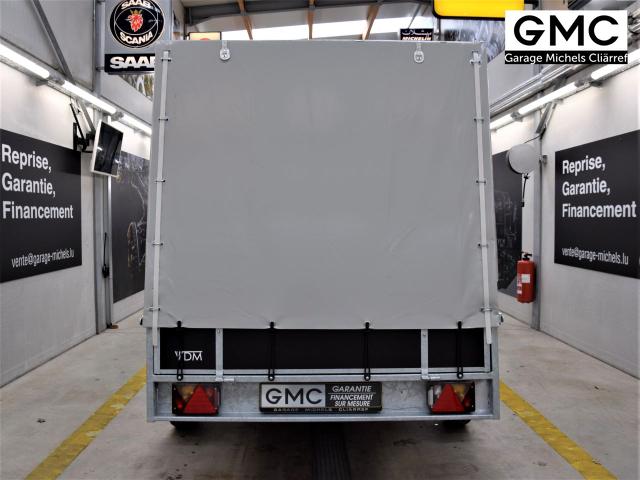 VDM XL EA Plywood 750 kg / Mesures int. 258x150x40cm 750kg inclinable 