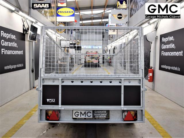 VDM XL EA Plywood 750 kg / Mesures int. 258x150x40cm 750kg non inclinable 