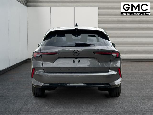 Opel / Astra Sports Tourer / / / / 