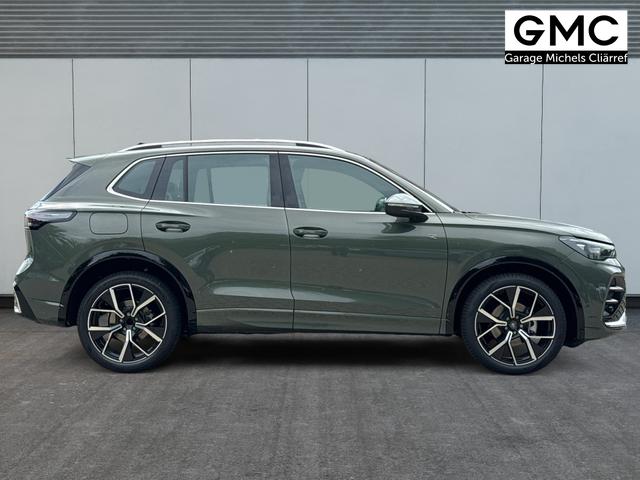 Volkswagen / Tiguan / Grün / / / DSG+AHK+HUD+NAVI+MATRIX+EL. HECK.+20 ALU