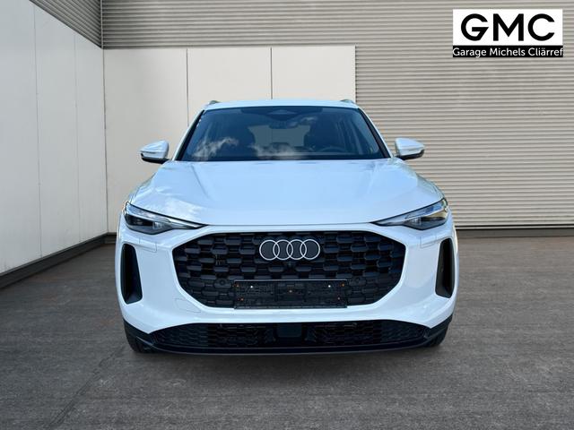 Audi / Q5 / Weiß / / / QUATTRO AHK+NAVI+LED+SHZ+PDC