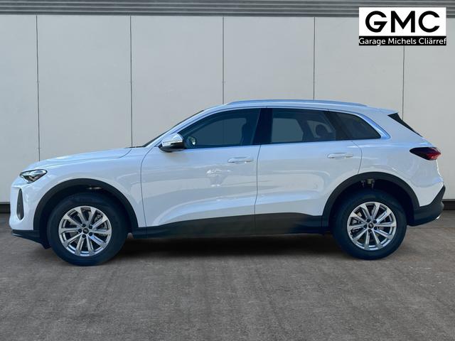 Audi / Q5 / Weiß / / / QUATTRO AHK+NAVI+LED+SHZ+PDC