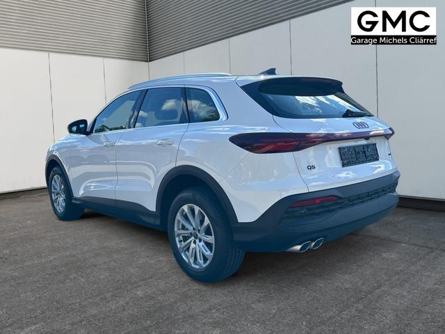 Audi / Q5 / Weiß / / / QUATTRO AHK+NAVI+LED+SHZ+PDC