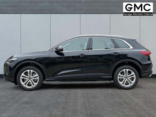 Audi / Q5 / Schwarz / / / QUATTRO+ NAVI+ LED+ SHZ+ PDC