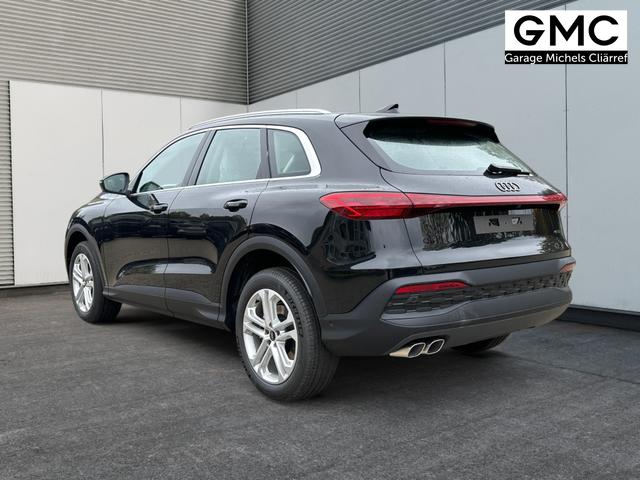 Audi / Q5 / Schwarz / / / QUATTRO+ NAVI+ LED+ SHZ+ PDC